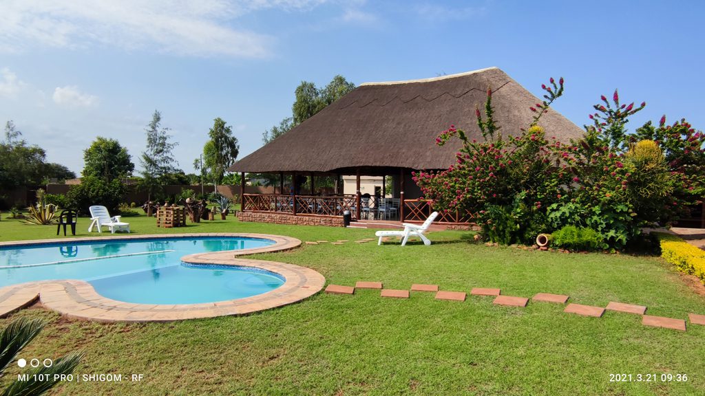 Piscina e Pavilhão